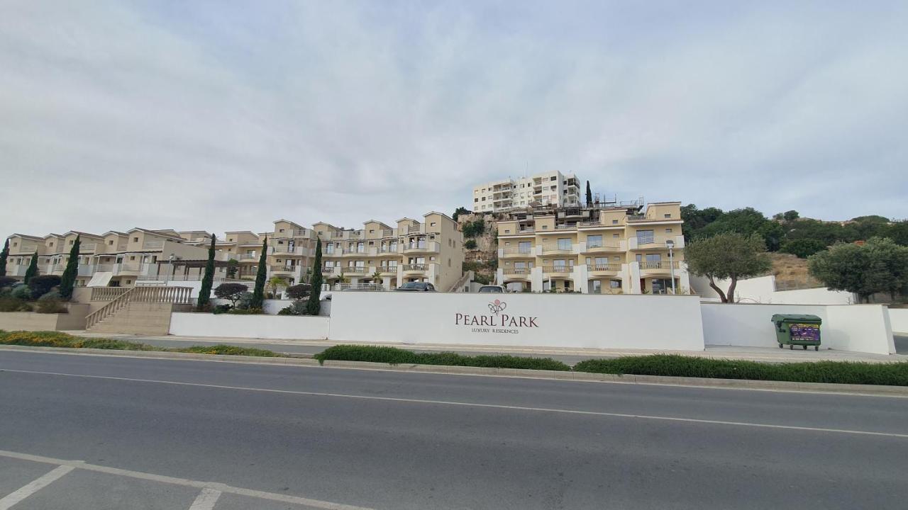 Apartment Pearl Park Residence Paphos Exterior photo